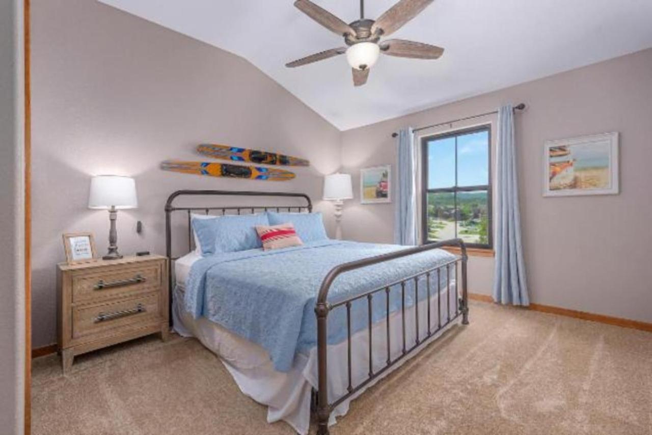 Villa Premier Retreat With Hot Tub, Theater & Pool Table Hollister Exterior foto