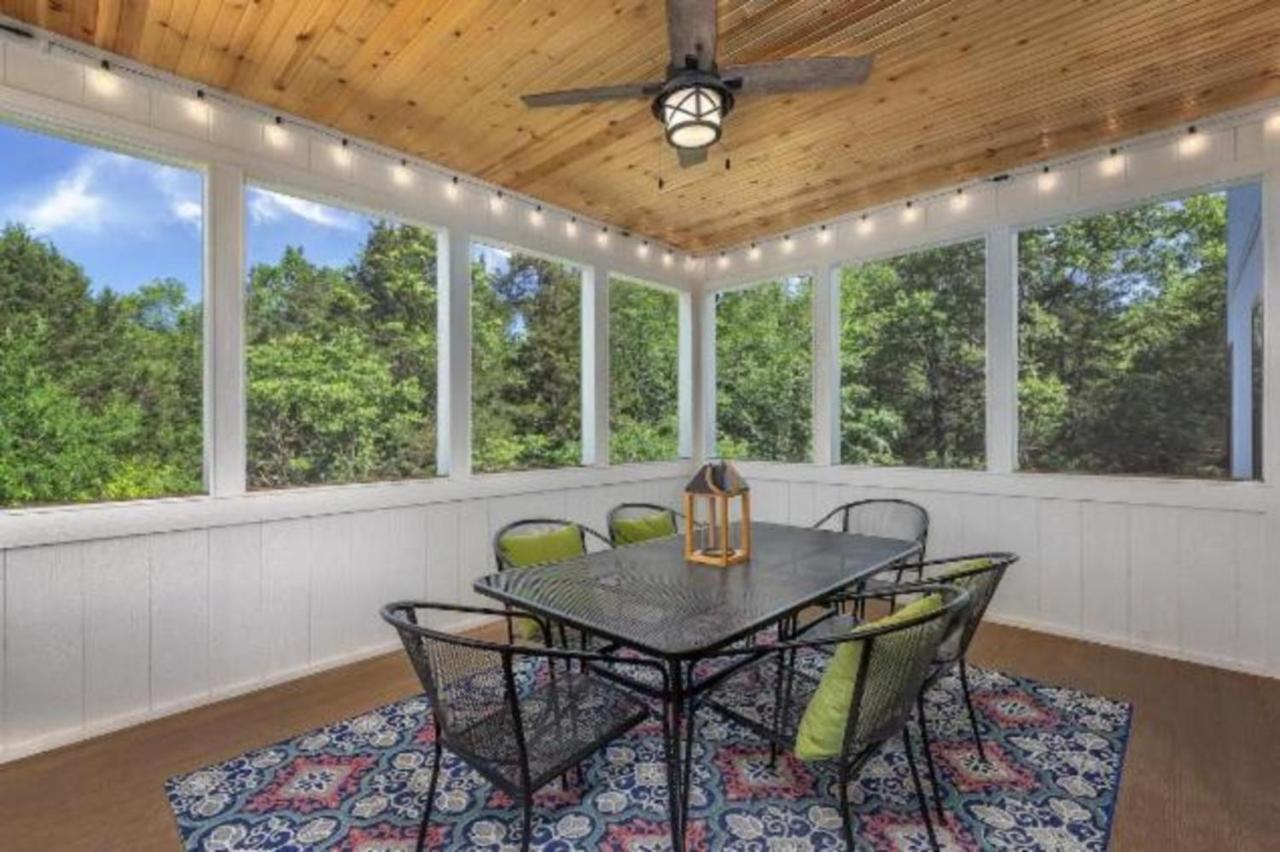 Villa Premier Retreat With Hot Tub, Theater & Pool Table Hollister Exterior foto