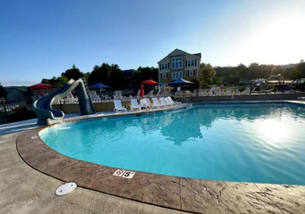 Villa Premier Retreat With Hot Tub, Theater & Pool Table Hollister Exterior foto