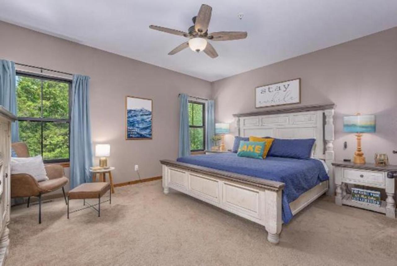 Villa Premier Retreat With Hot Tub, Theater & Pool Table Hollister Exterior foto